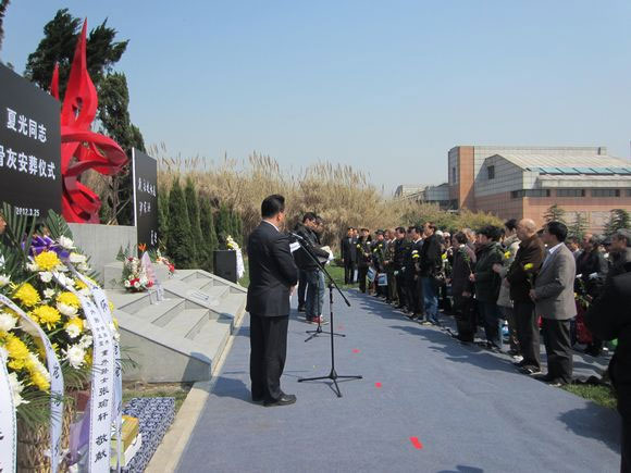 常熟市委常委,人武部政委黄慎回顾了夏光对苏常太地区抗日斗争事业和